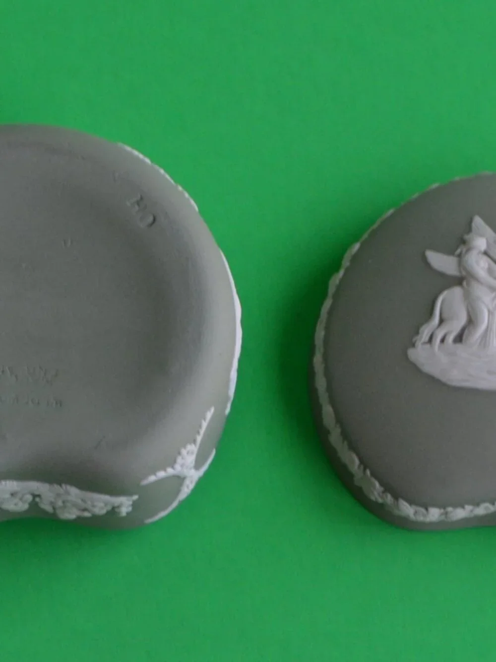 Wedgwood Jasperware Sage Green Round Scalloped Trinket Box With Lid